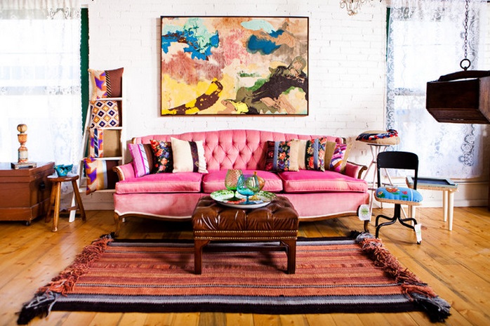 pink-sofa-in-colorful-eclectic-decor
