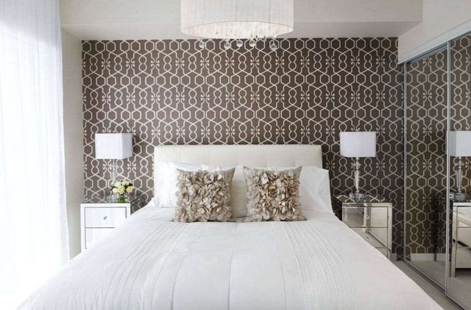 Feminine bedroom design with a brown wallpaper
