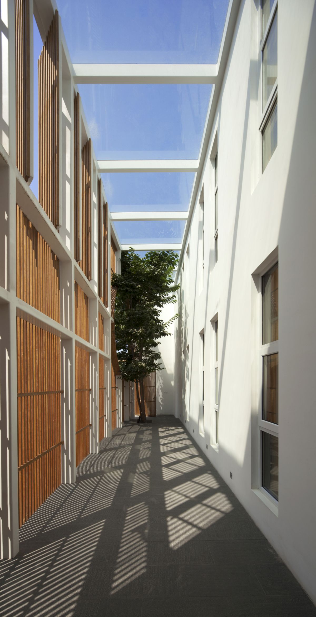 Elongated Industrial Box - Ding Hui Yuan Zen & Tea Chamber Inside wall