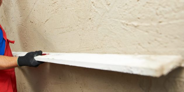 Как выровнять стены штукатуркой