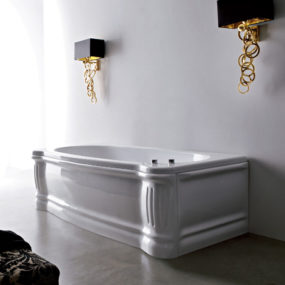 Skirted Bathtub from Gruppo Treesse – a classic English style