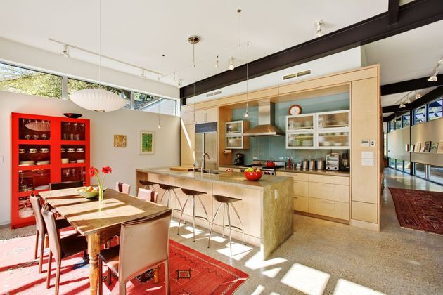 stylishly-simple-modern-1-story-house-11.jpg