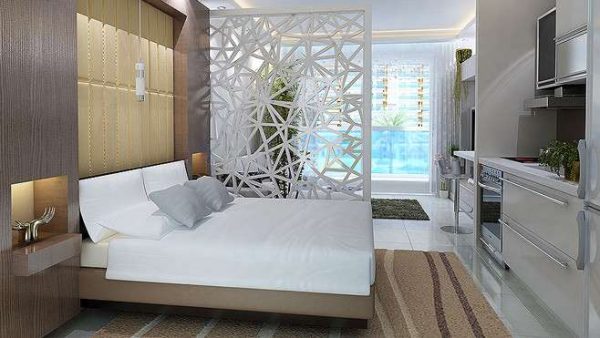 перегородка ажурная в спальне-гостиной