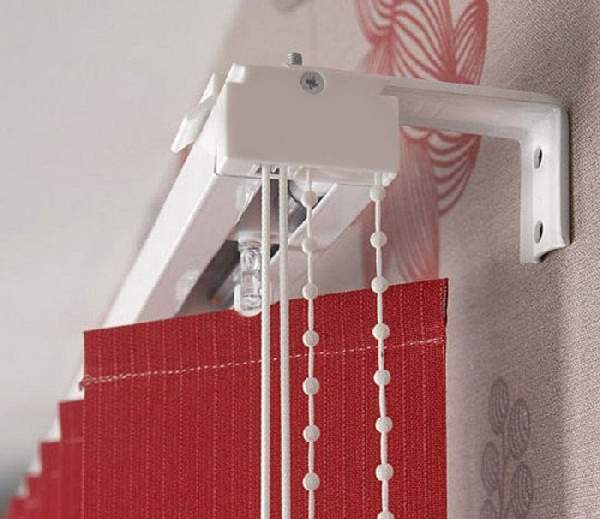 Фото 20: Как повесить вертикальные жалюзи на окно фото жалюзи вертикальные на окно, фото 20