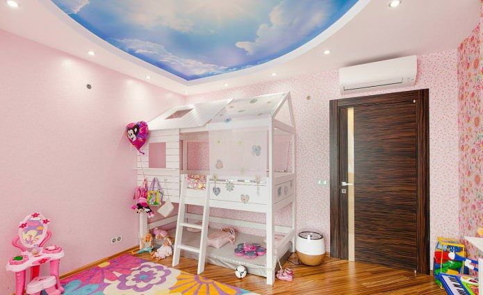 Двухуровневый натяжной потолок для детской
