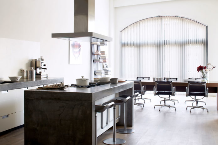 вертикальные ламели на арочном окне вертикальные ламели на арочном окне