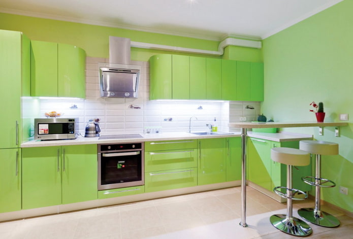 дизайн кухни в светло-зеленых тонах
