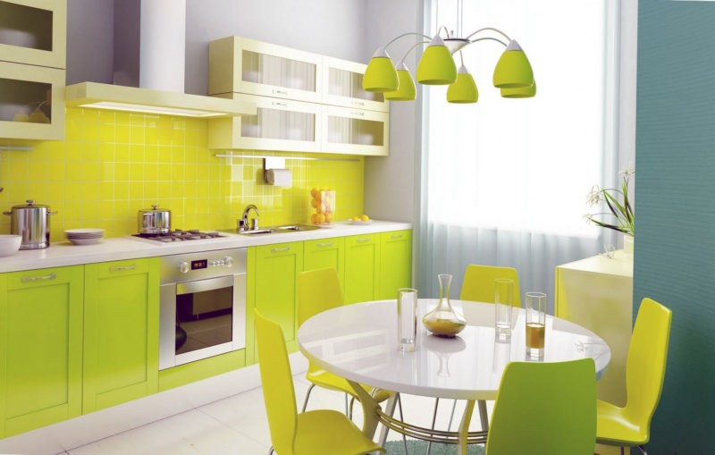 Линейная кухня в желто-салатовом цвете