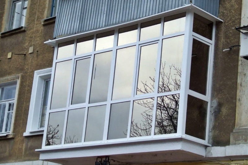 Тонировка пластиковых окон на балконе