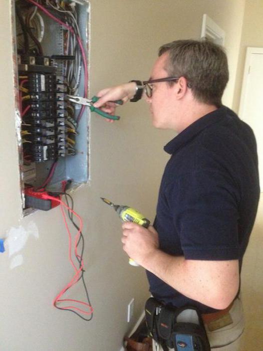 Π·Π½Π°ΠΊ Π²ΡΡΠΎΠΊΠΎΠ΅ Π½Π°ΠΏΡΡΠΆΠ΅Π½ΠΈΠ΅