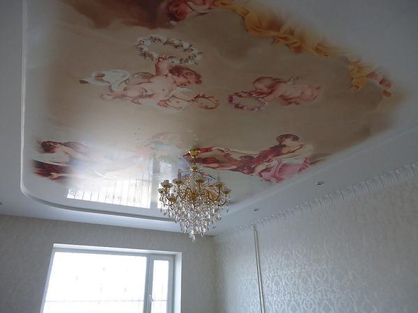 Фотопечать на натяжном потолке сделает интерьер вашей комнаты оригинальным и стильным