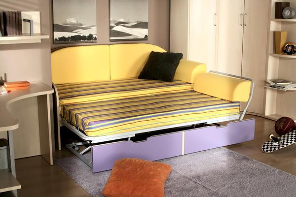 Стильный и компактный диван с механизмом «еврокнижка» гармонично впишется в общий дизайн спальни подростка