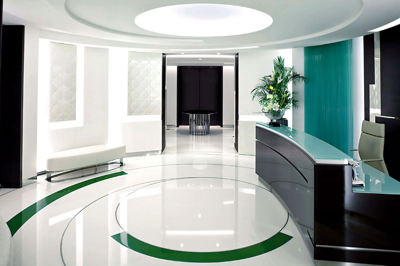 При выборе пола необходимо учитывать ударопрочность и устойчивость к истиранию