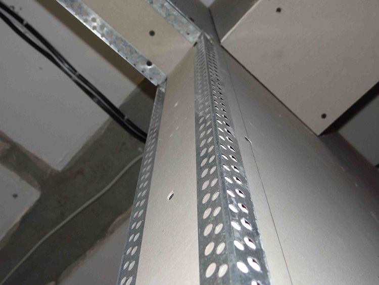 Углы защищены от механического повреждения