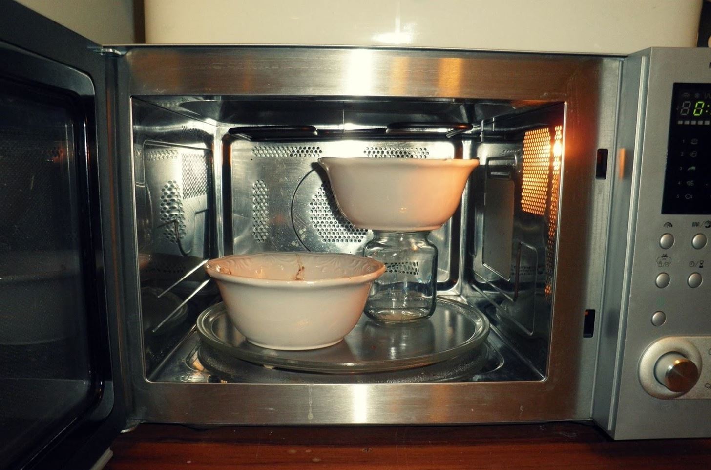 10 Tricks You Need to Use for Better-Tasting Food from Your Microwave