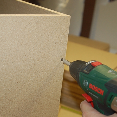 Делаем своими руками пуфик из ДСП с крышкой