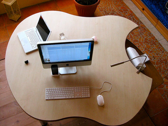 Рабочий стол для домашнего офиса. Фото 6