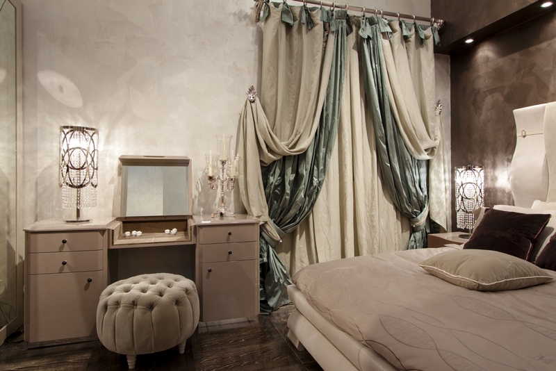 итальянские портьеры и тюль в спальне