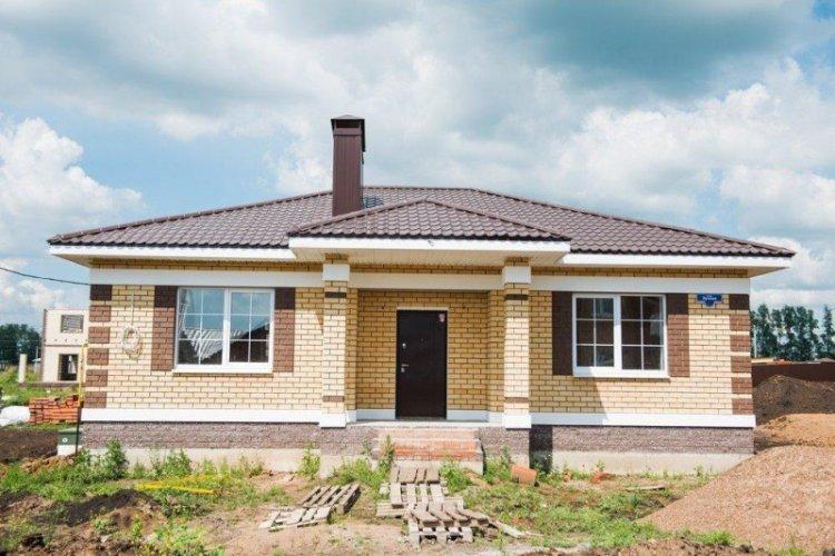 Одноэтажные дома из кирпича - проекты и фото