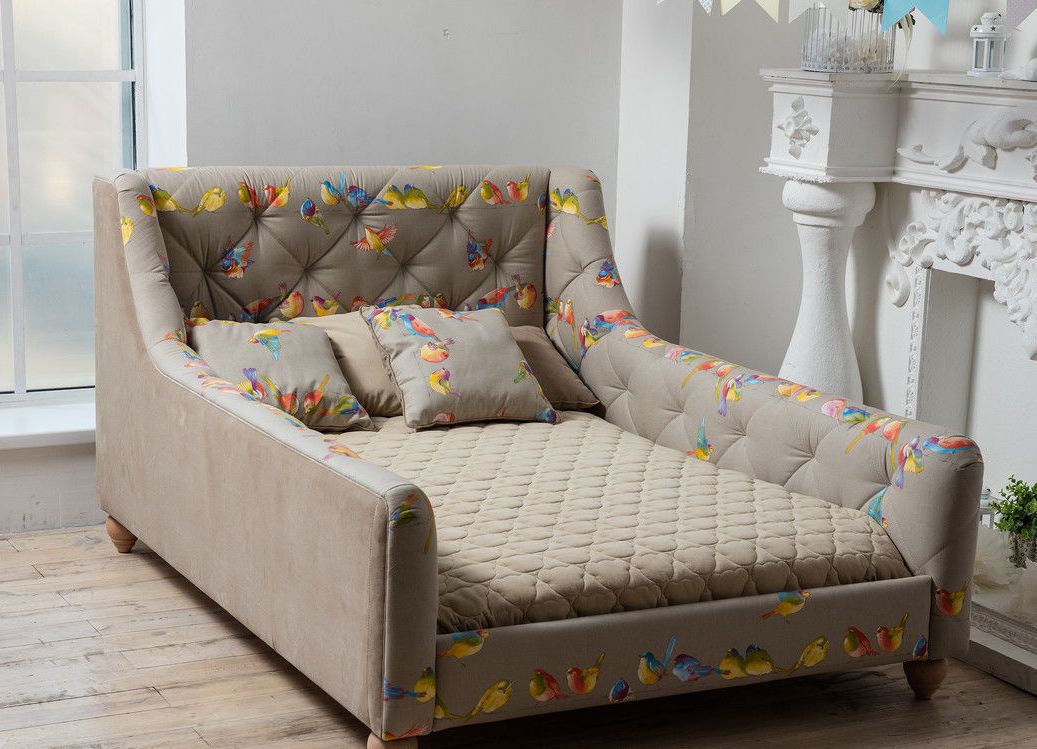 С тремя спинками