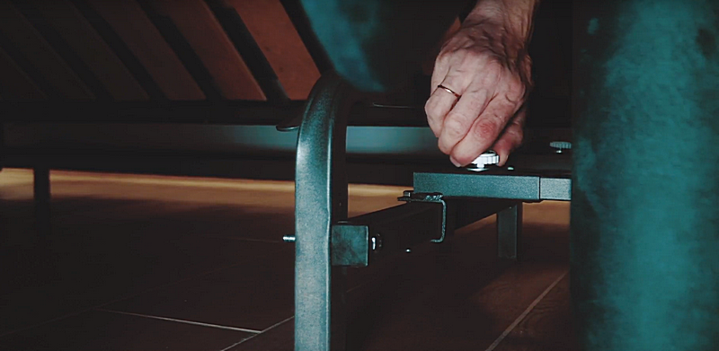 Детальная инструкция по сбору и разборке дивана-аккордеона