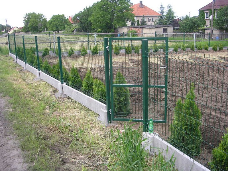 забор из сварной сетки фото
