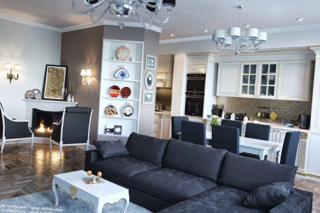 Гостиная с обеденной зоной и камином