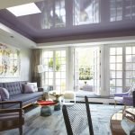 Сиреневый натяжной потолок