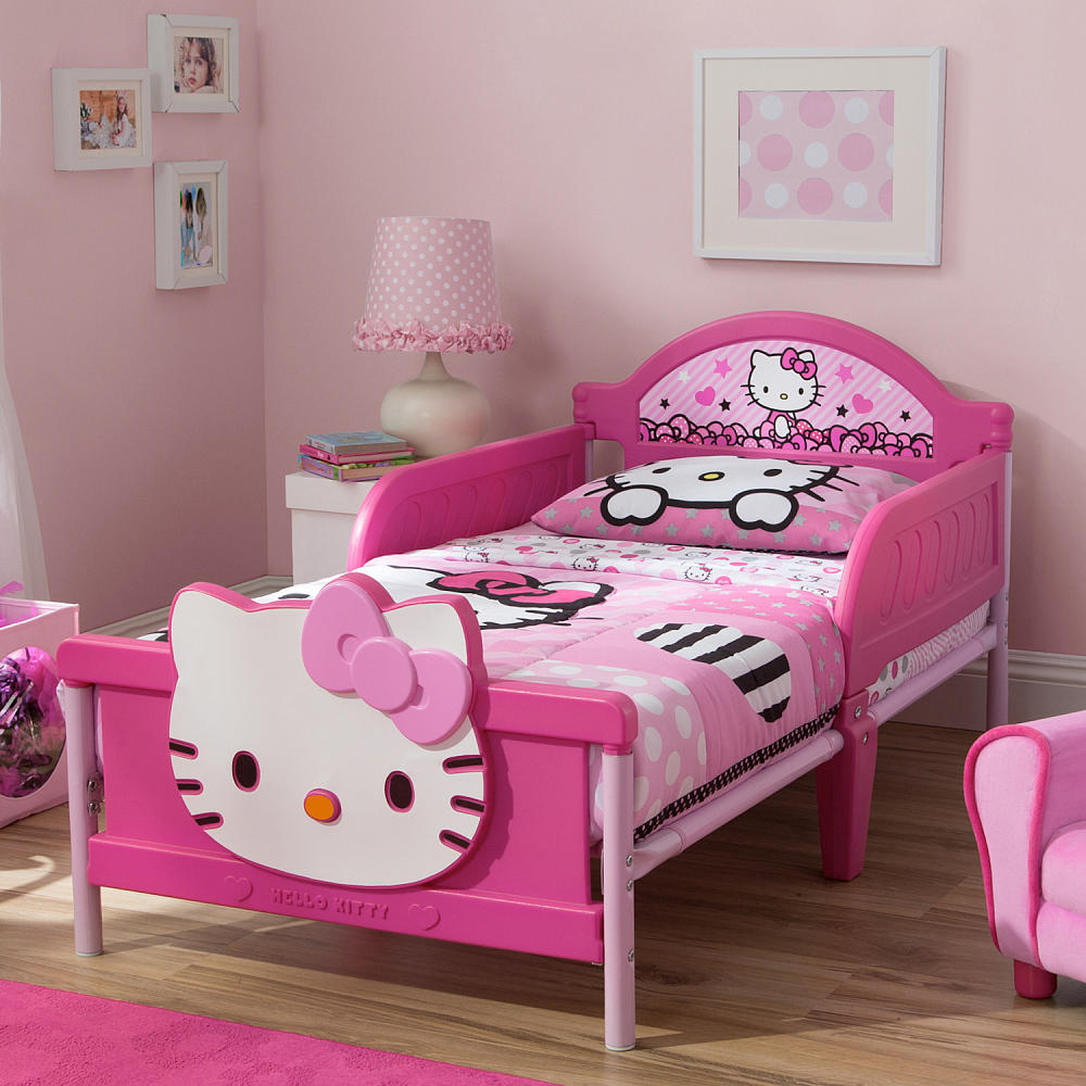 классическая кровать для девочек