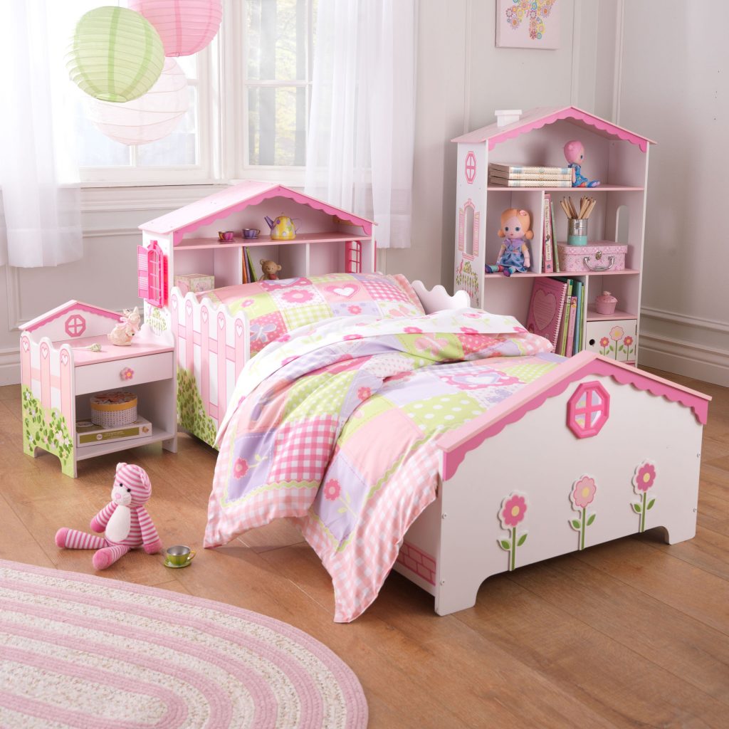 кровать для маленьких девочек