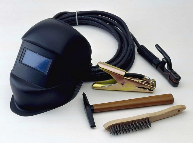 Необходимое оснащение сварщика
