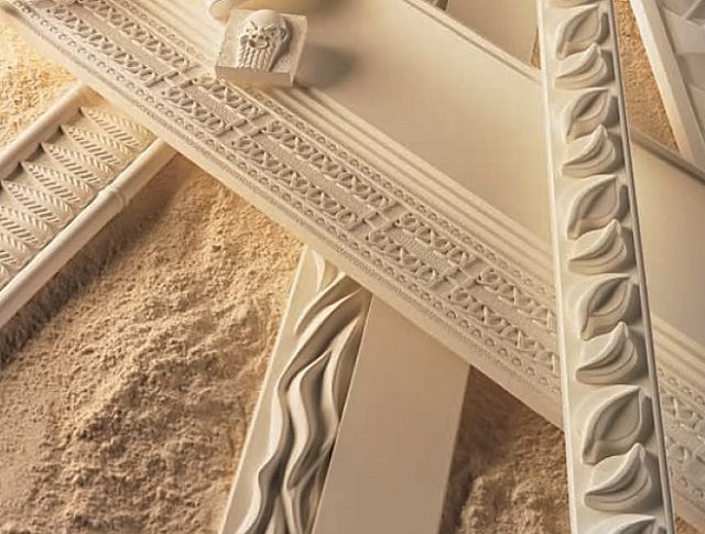 Когда-то декоративные детали отделки изготавливались исключительно из гипса