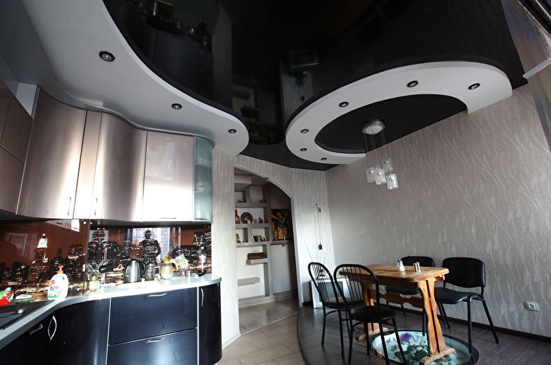 Двухуровневый натяжной потолок на кухне - фото