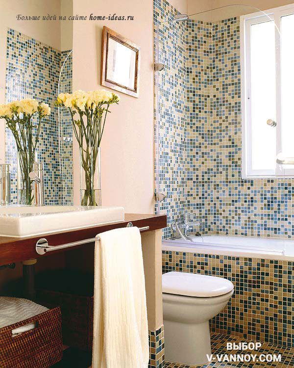Ванная комната, совмещенная с туалетом (площадь помещения 4 кв.м). Интерьер в зеленой гамме оттенков. Габариты сидячей модели: 120х70 см.