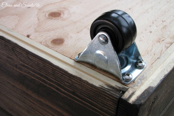 DIY Wooden Crate Tutorial.