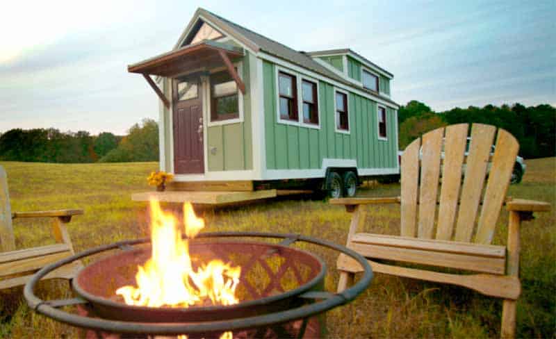 bears tiny house from the outside