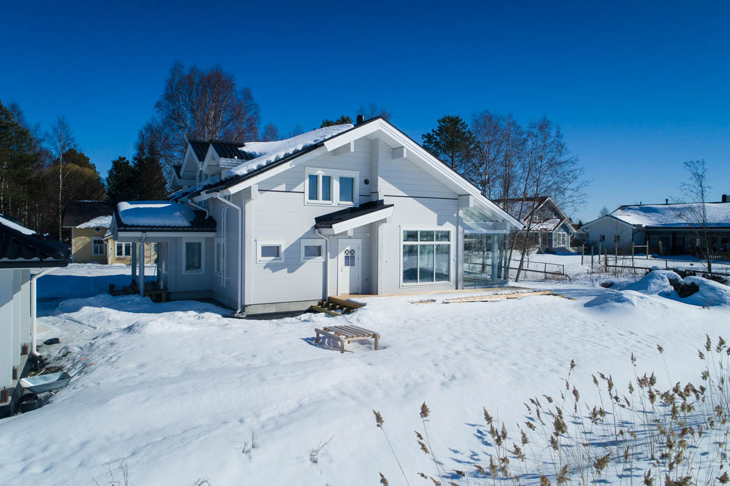 Rovaniemi Log House in Oulu, Finland – Outside View