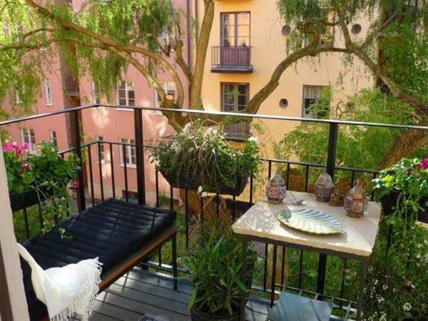 Small-Balcony-Garden-ideas-15